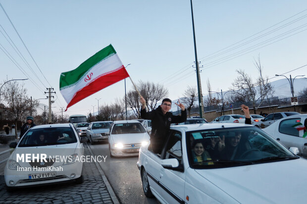 شادی مردم همدان بعد از بازی ایران ژاپن