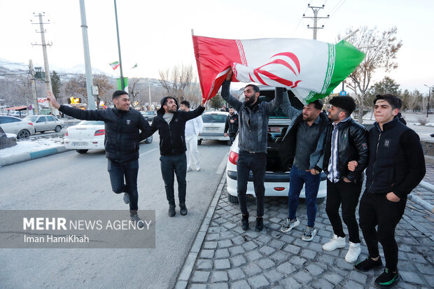 شادی مردم همدان بعد از بازی ایران ژاپن