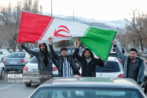 شادی مردم همدان بعد از بازی ایران ژاپن