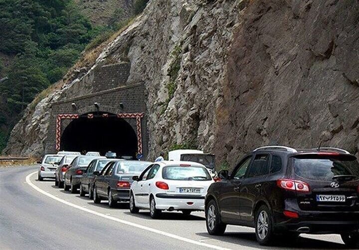 آخرین وضعیت جاده های کشور؛ ترافیک سنگین در جاده چالوس
