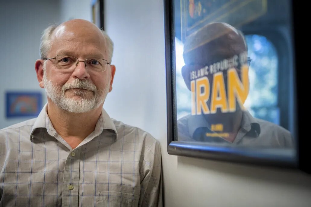 انتخابات فرمایشی در عصر پهلوی؛ شاه مخلوع چگونه مجلسآرایی میکرد؟