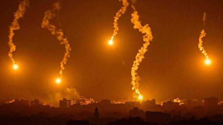 Southern Gaza come under attack by Israel bombs