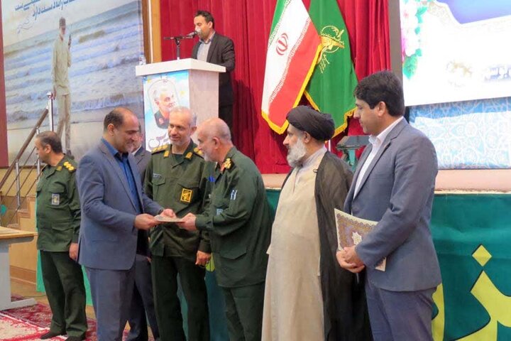 همایش تجلیل از طلایه داران عرصههای اجتماعی در بوشهر برگزار شد