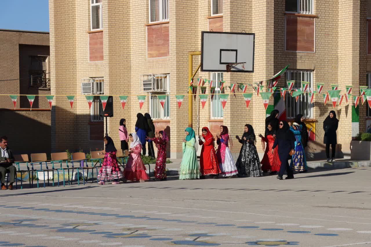 جشنواره بازیهای بومی و محلی در مدارس دشتی برگزار شد