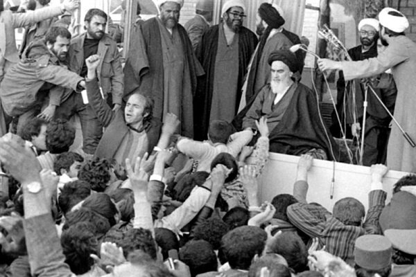 1979 İran İslam Devrimi nasıl gerçekleşti?