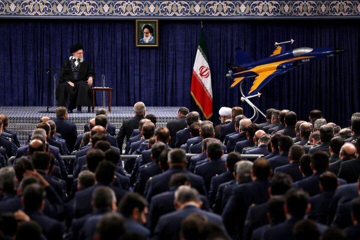 قائد الثورة: على نخب العالم الإسلامي واجب ثقیل تجاه غزة وعلیهم المطالبة بقطع العلاقات مع "اسرائيل" قائد الثورة: على نخب العالم الإسلامي واجب ثقیل تجاه غزة وعلیهم المطالبة بقطع العلاقات مع "اسرائيل"