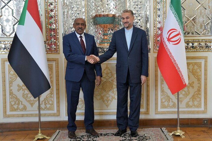 İran ve Sudan dışişleri bakanları görştü