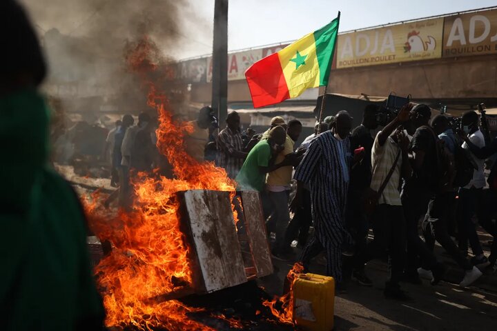 ناآرامی در سنگال؛ مقابله پلیس با گاز اشک‌آور با معترضان