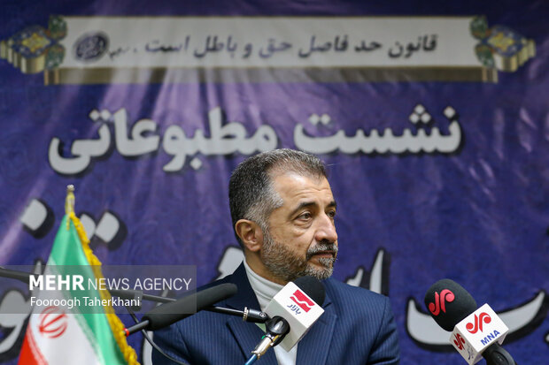 نشست مطبوعاتی دبیر کل حزب اسلامی <a href='https://sayeb.ir/tag/%d8%b4%d8%a7%d9%87%d8%b1%d8%ae-%d8%b1%d8%a7%d9%85%db%8c%d9%86'></div>شاهرخ رامین</a> دوشنبه ۱۶ بهمن ۱۴۰۲ با حضور اصحاب رسانه برگزار شد