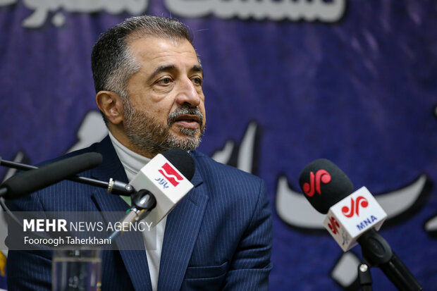 نشست مطبوعاتی دبیر کل حزب اسلامی <a href='https://sayeb.ir/tag/%d8%b4%d8%a7%d9%87%d8%b1%d8%ae-%d8%b1%d8%a7%d9%85%db%8c%d9%86'></div>شاهرخ رامین</a> دوشنبه ۱۶ بهمن ۱۴۰۲ با حضور اصحاب رسانه برگزار شد