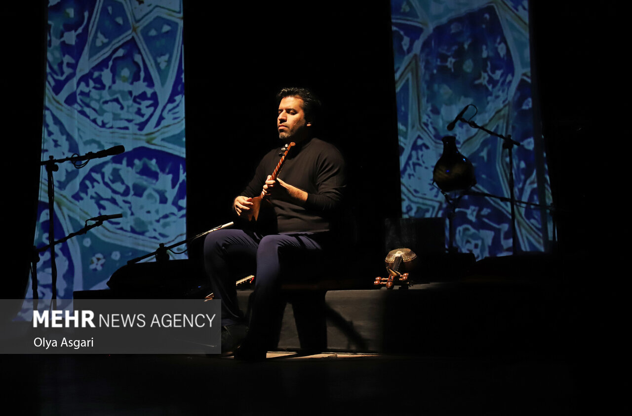 آقای نوازنده به آرزویش رسید/ وعده خواننده به طرفدارانش در سال نو