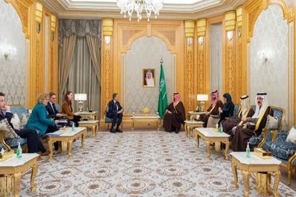 Blinken Suudi Arabistan'da Prens Selman ile görüştü