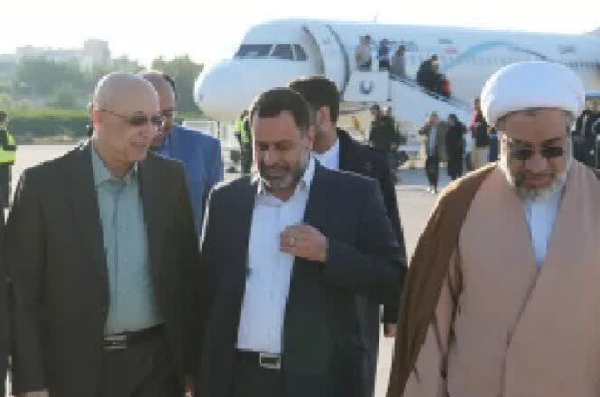 وزیر علوم به بوشهر سفر کرد
