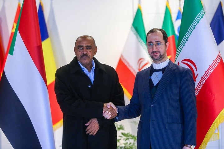  التعاون العلمي والتكنولوجي بين إيران والسودان  يزداد قريبا
