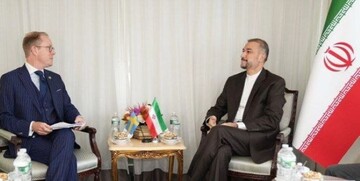 Top Iran, Sweden diplomats discuss  bilateral relations