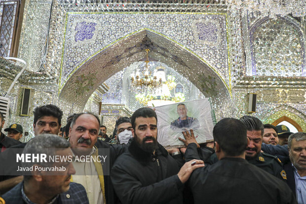 تشییع پیکر فرمانده یگان امداد شیراز در ‌حرم شاهچراغ