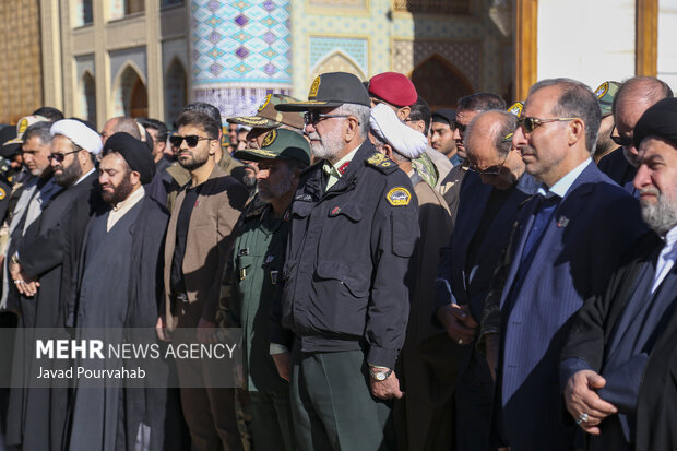 تشییع پیکر فرمانده یگان امداد شیراز در ‌حرم شاهچراغ