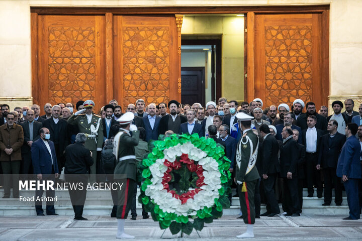 İran Meclis Başkanı İmam Humeyni (r.a) Türbesi'ni ziyaret etti