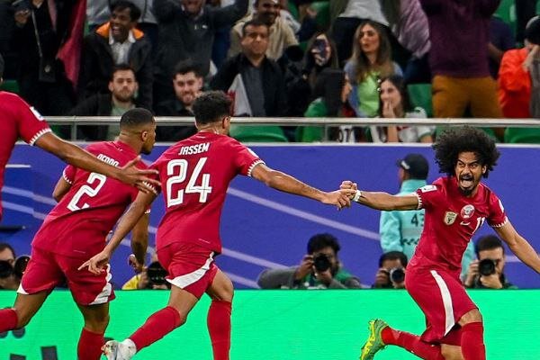 - تا دقیقه ۸۲ ؛ ایران ۲ - قطر ۳ / شکاف خط دفاعی کمر تیم را شکست |
