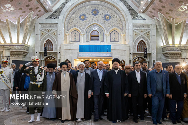 تجدید میثاق رییس و نمایندگان مجلس با آرمان‌های امام خمینی (ره)