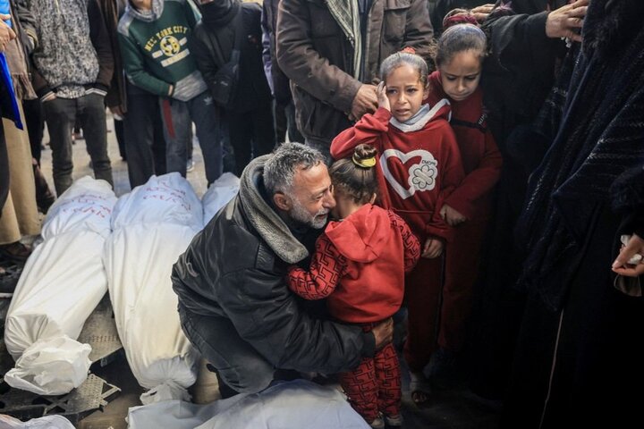 شمار شهیدان حمله به مرکز نوار غزه به ۴۴ نفر رسید/ زخمی‌شدن ۸۰ نفر