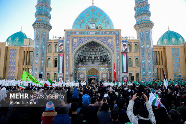 Hz. Mehdi'nin doğum günü Cemkeran Camii'nde kutlanıyor(+foto) Hz. Mehdi'nin doğum günü Cemkeran Camii'nde kutlanıyor(+foto)