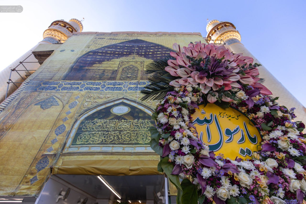 تصاویری زیبا از گل آرایی حرم امیرالمومنین(ع) در عید مبعث