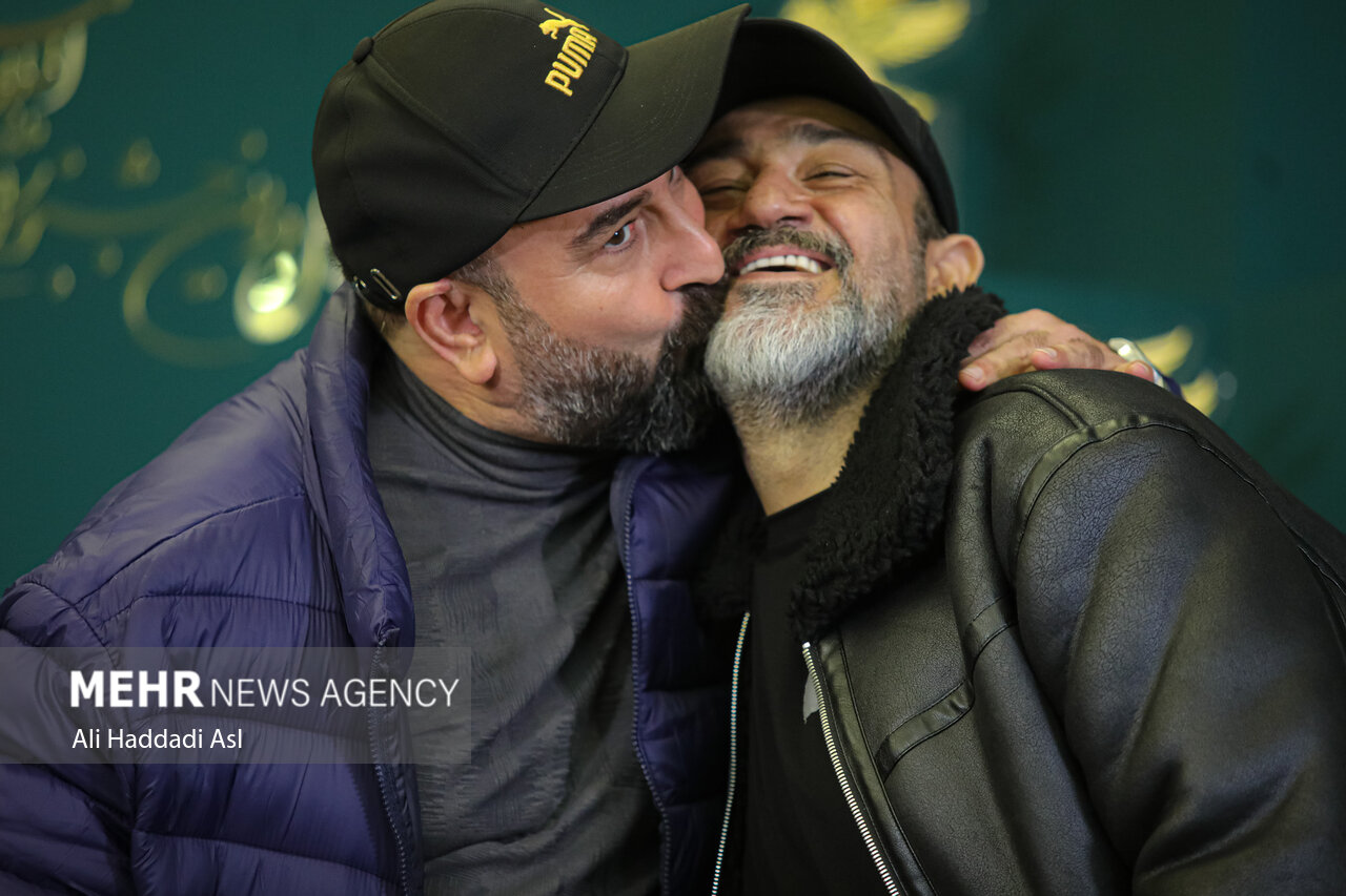 آخرین روز جشنواره جابهجا شد/ پخش موز در لابی سالن نمایش فیلم