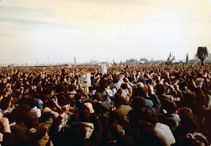 گستره تظاهرات رویش انقلاب در اصفهان از سی و سه پل تا دانشگاه