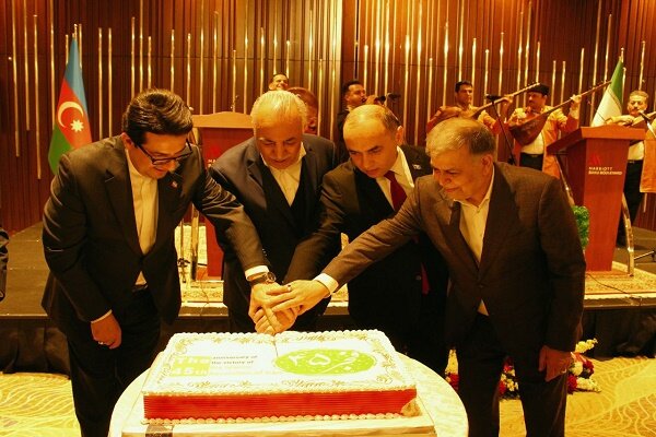 İslam Devrimi'nin 45. yıldönümü Bakü'de kutlandı