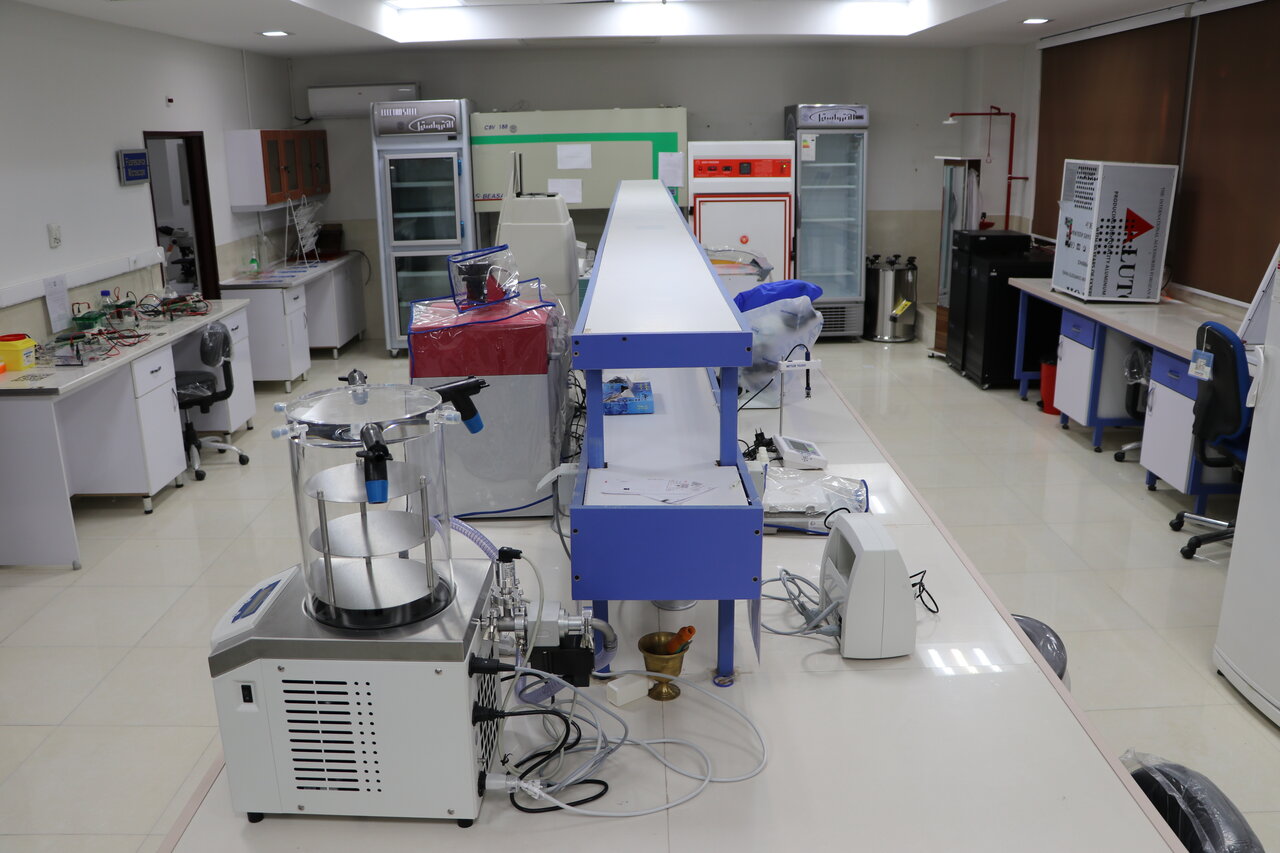 بهداشت و درمان گناباد در مسیر پیشرفت/ روزگاری که پزشک وارد میشد