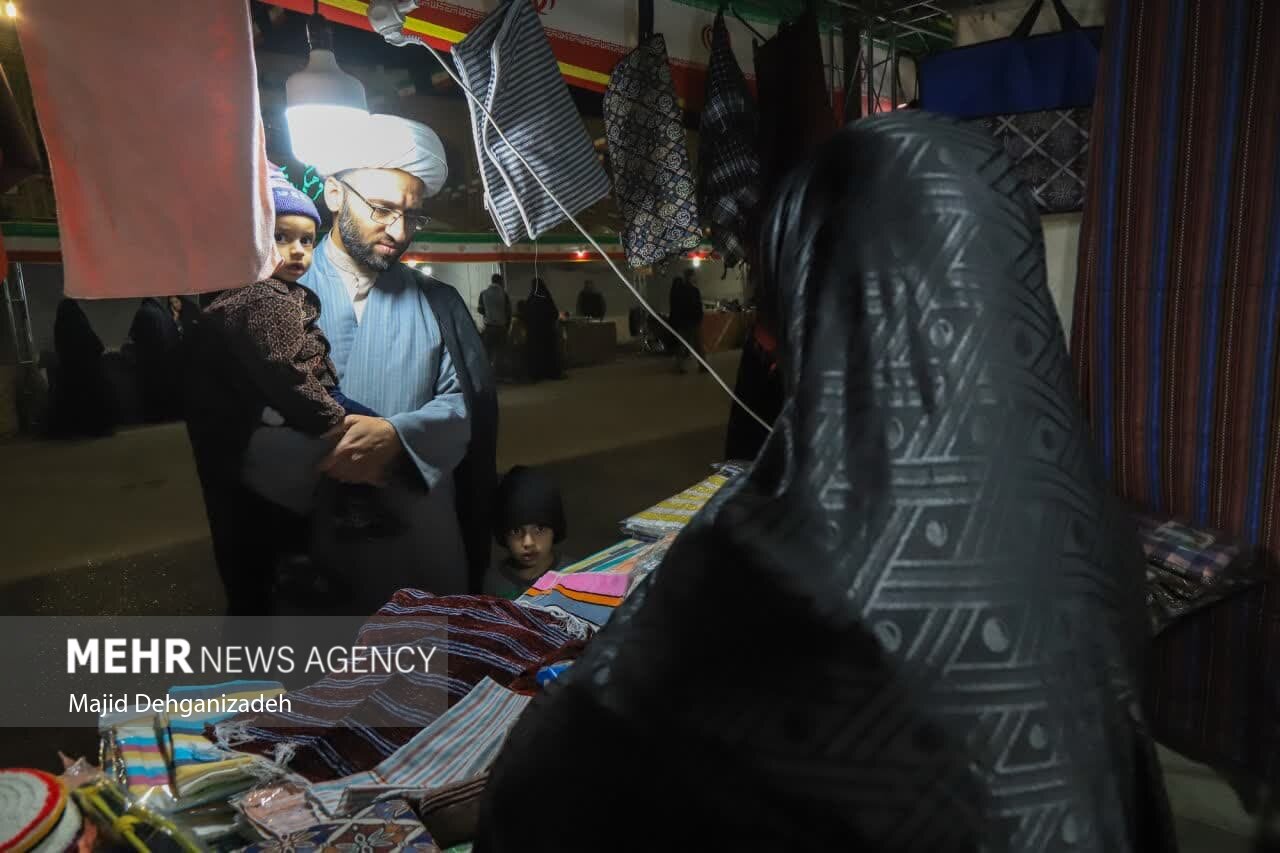 استقبال یزدیها از نمایشگاه شمیم خدمت