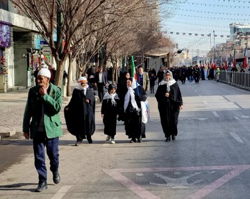 راهپیمایی ۲۲ بهمن در مشهد آغاز شد