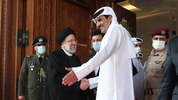 أمير قطر يهنئ الرئيس الإيراني بذكرى إنتصار الثورة الإسلامية