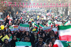 Hamedan people celebrate Islamic Revolution anniversary