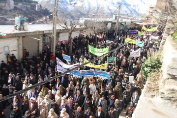 İran'ın kuzeyinde 11 Şubat Yürüyüşü düzenlendi
