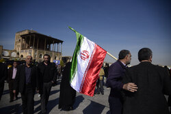 مراسم راهپیمایی باشکوه یوم‌الله ۲۲ بهمن در اصفهان آغاز شد