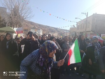 خروش مردم معلم کلایه در روز جشن تولد انقلاب اسلامی