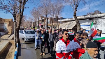 مردم روستای ازان با آرمان های انقلاب تجدید بیعت کردند