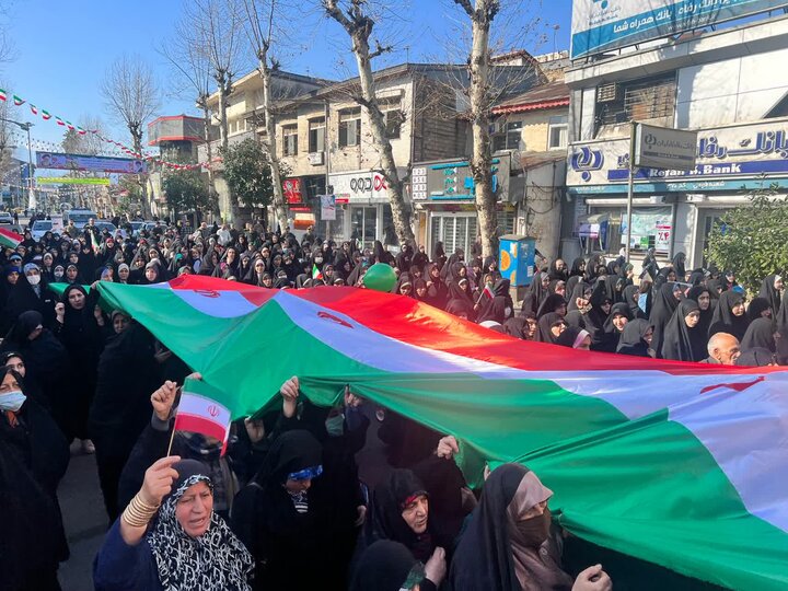 خلق ۲۲ بهمن تماشایی در رشت