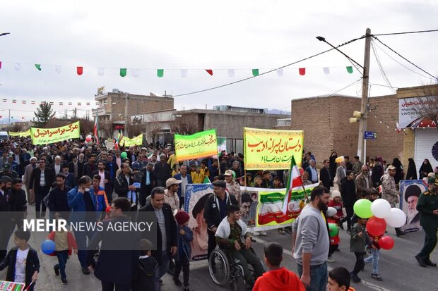 شکوه راهپیمایی یوم الله ۲۲ بهمن در بهاباد