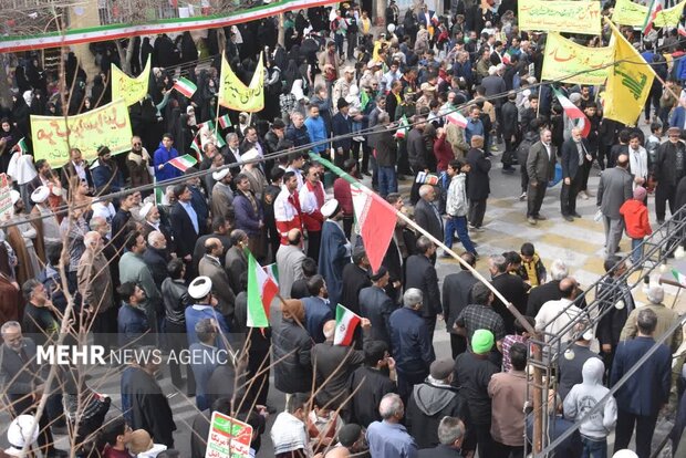 حضور مردم کوهرنگ در راهپیمایی ۲۲ بهمن