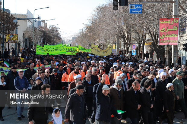 حماسه حضور مردم گروس در راهپیمایی 22 بهمن