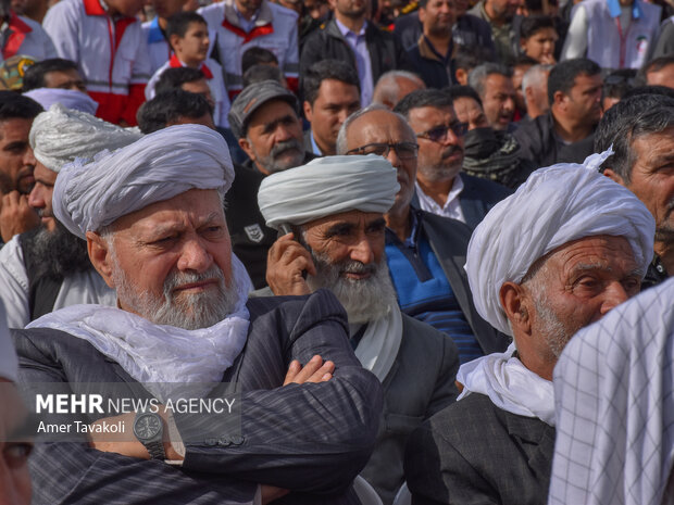 خروش مردم دارالاسلام تایباد در جشن پیروزی انقلاب اسلامی