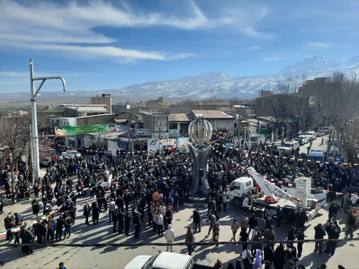 وحدت ملت ایران خاری در چشم دشمنان