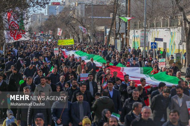 راهپیمایی ۲۲بهمن در اردبیل