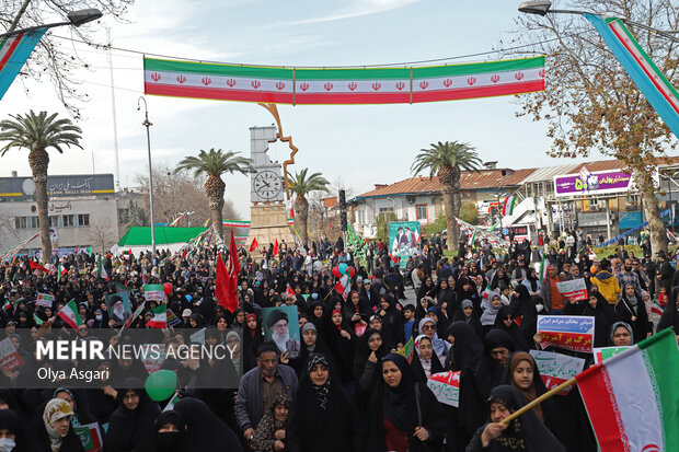 حضور پرشور مردم گرگان در راهپمایی 22 بهمن