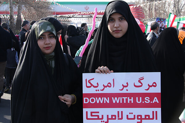 گامهای استوار البرزیها در جشن پیروزی انقلاب