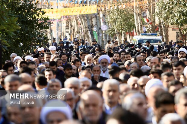 حضور باشکوه فومنی ها در یون الله ۲۲ بهمن