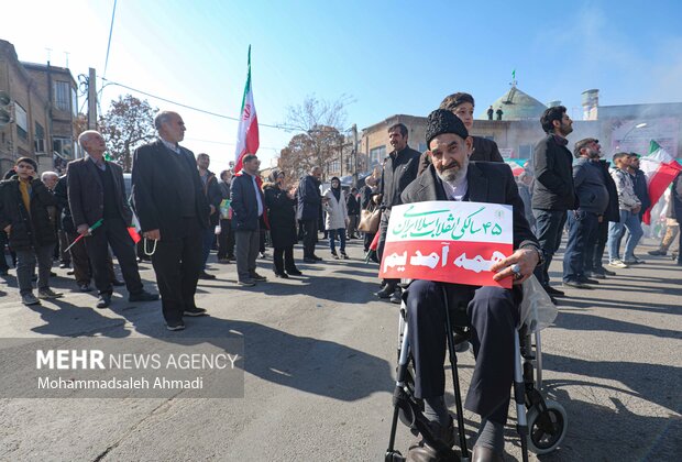 راهپیمایی ۲۲ بهمن در زنجان